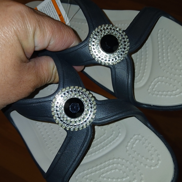 Crocs Sanrah Beaded Wedge Sandals Size 8 for Women - Picture 10 of 10